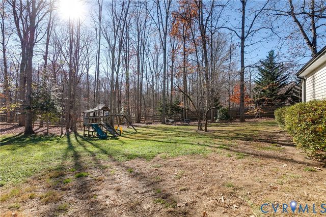 2221 Autumn Oaks Ln, Powhatan, VA 23139