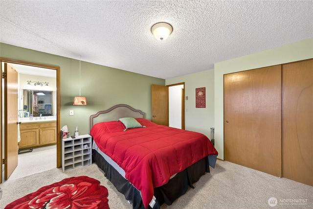 1981 NE 11th Ave, Oak Harbor, WA 98277