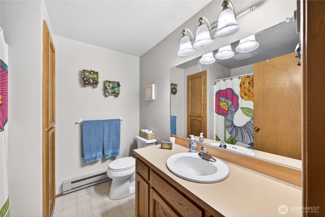 1981 NE 11th Ave, Oak Harbor, WA 98277