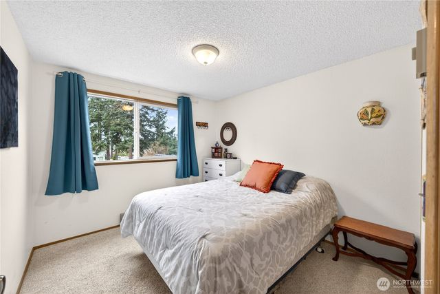 1981 NE 11th Ave, Oak Harbor, WA 98277