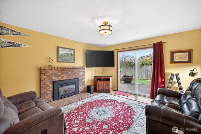 1981 NE 11th Ave, Oak Harbor, WA 98277