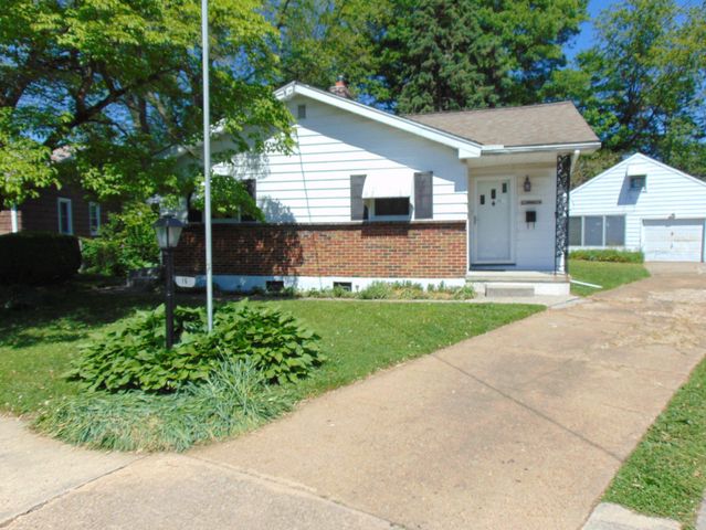 16 VARMAR DR, New Castle, DE 19720