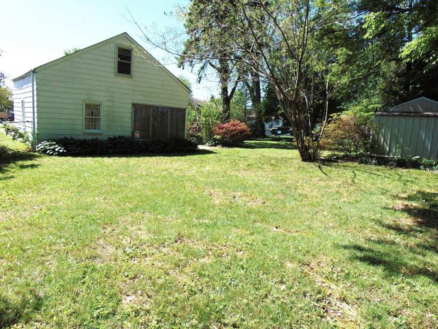 16 VARMAR DR, New Castle, DE 19720