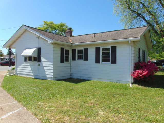 16 VARMAR DR, New Castle, DE 19720