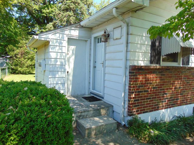 16 VARMAR DR, New Castle, DE 19720