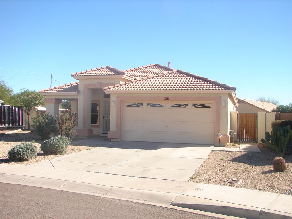 6735 W BRONCO Trail, Peoria, AZ 85383