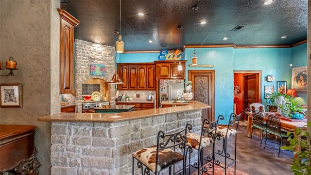 345 Sugartree Circle, Lipan, TX 76462
