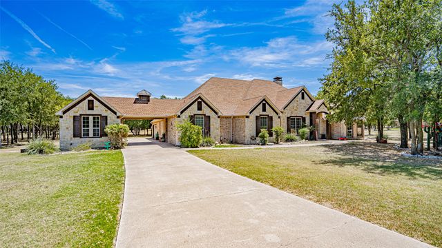 345 Sugartree Circle, Lipan, TX 76462