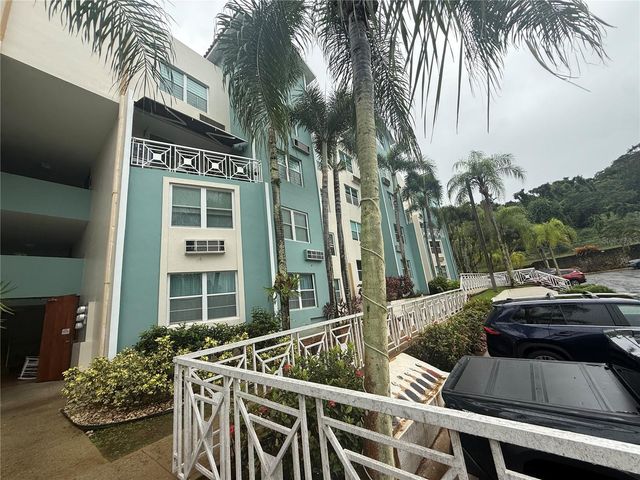 7-21 BOULEVARD DE LA MEDIA LUNA 7-21, Carolina, PR 00987