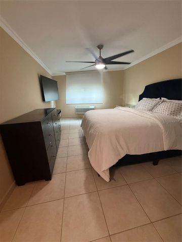 7-21 BOULEVARD DE LA MEDIA LUNA 7-21, Carolina, PR 00987