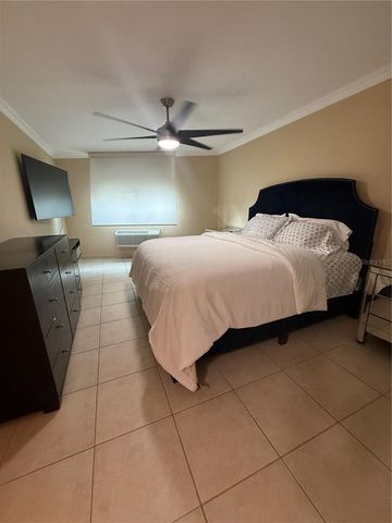 7-21 BOULEVARD DE LA MEDIA LUNA 7-21, Carolina, PR 00987