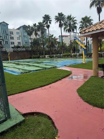 7-21 BOULEVARD DE LA MEDIA LUNA 7-21, Carolina, PR 00987