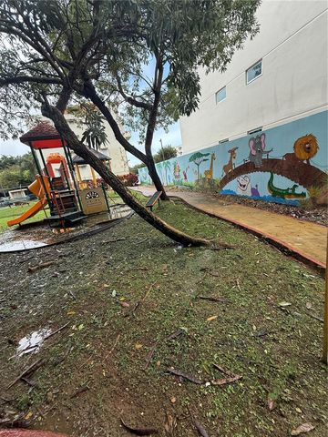 7-21 BOULEVARD DE LA MEDIA LUNA 7-21, Carolina, PR 00987