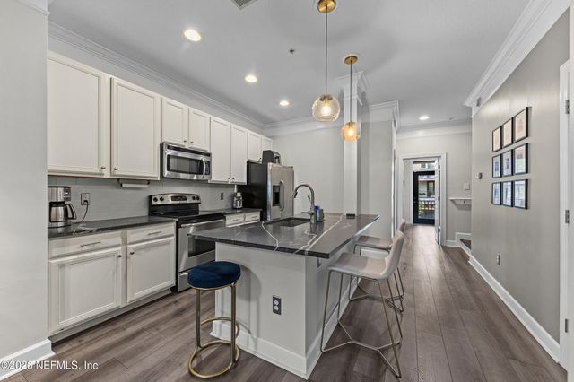 9823 TAPESTRY PARK Circle 104, Jacksonville, FL 32246