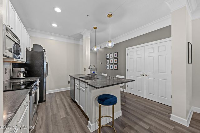 9823 TAPESTRY PARK Circle 104, Jacksonville, FL 32246