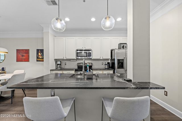 9823 TAPESTRY PARK Circle 104, Jacksonville, FL 32246