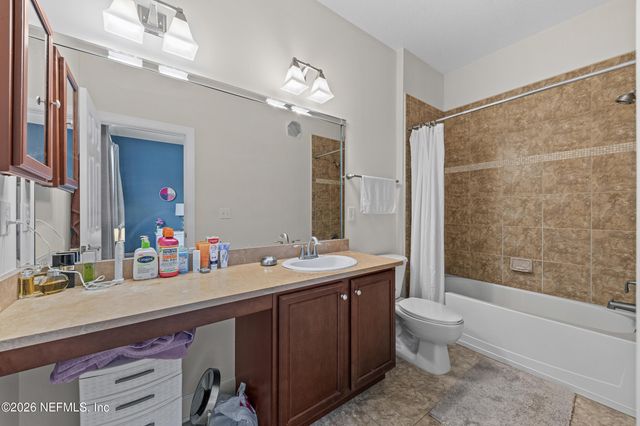 9823 TAPESTRY PARK Circle 104, Jacksonville, FL 32246
