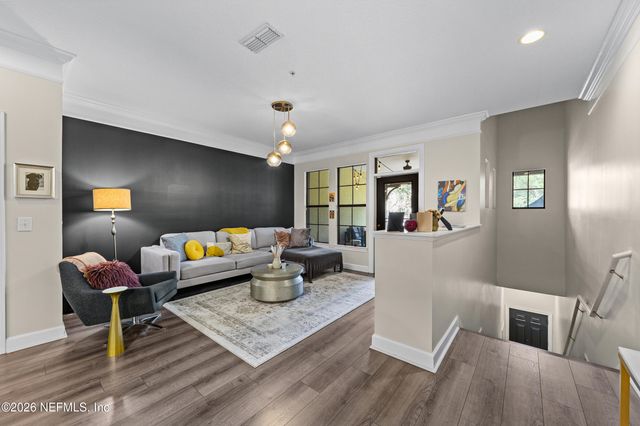 9823 TAPESTRY PARK Circle 104, Jacksonville, FL 32246