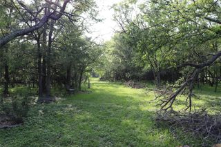 320 Hillcrest LN, Dale, TX 78616