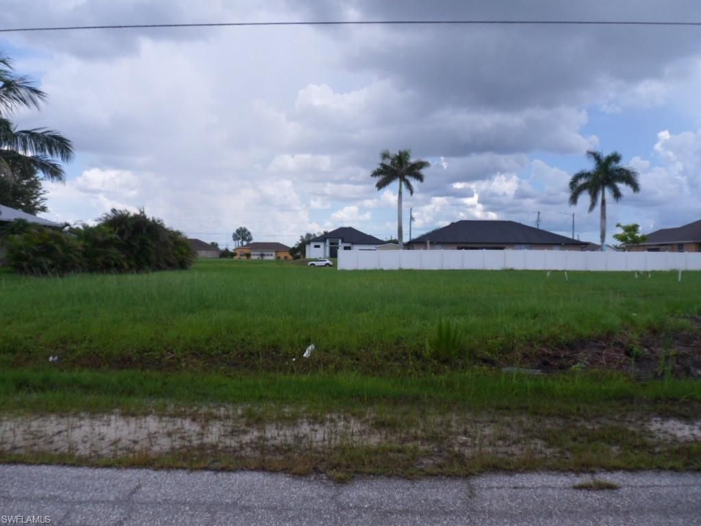 2528 NW 7th TER, Cape Coral, FL 33993