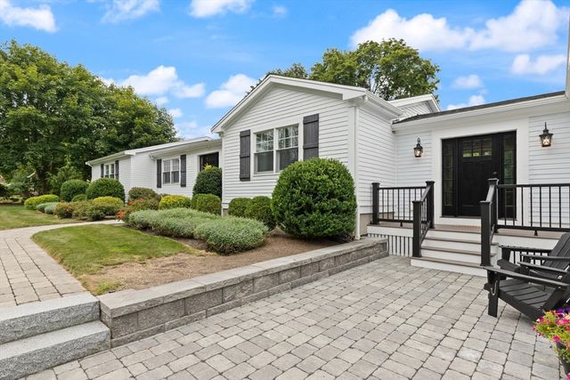3 Clay Street, Middleboro, MA 02346