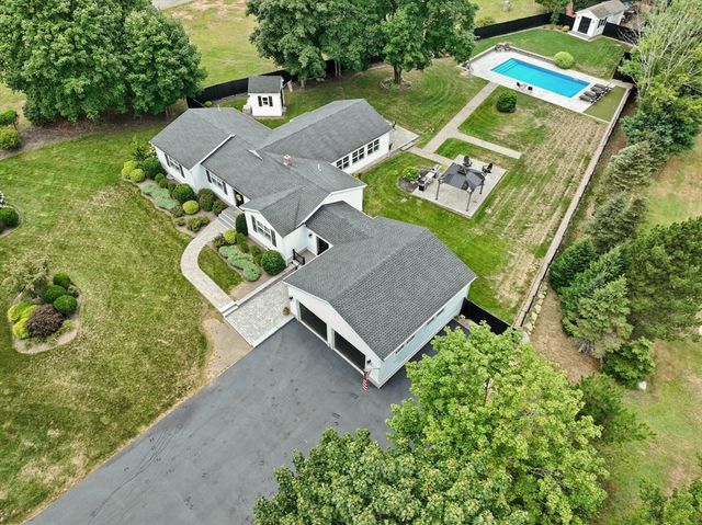 3 Clay Street, Middleboro, MA 02346