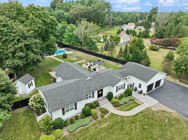 3 Clay Street, Middleboro, MA 02346