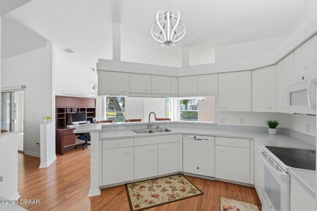 23 Old Sunbeam Drive, South Daytona, FL 32119