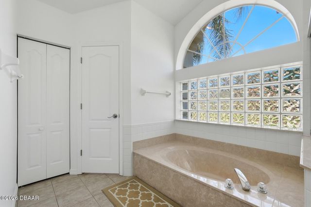 23 Old Sunbeam Drive, South Daytona, FL 32119
