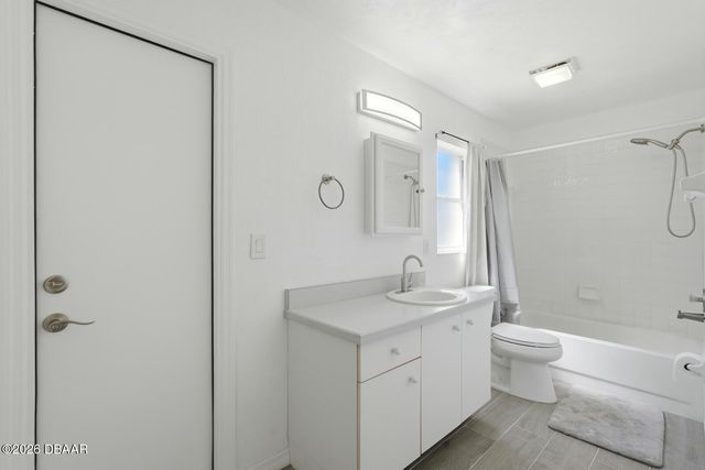 23 Old Sunbeam Drive, South Daytona, FL 32119