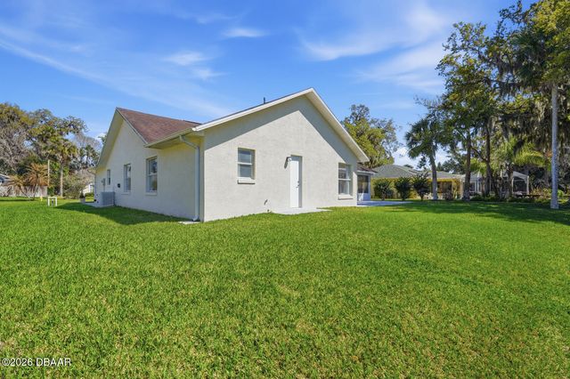23 Old Sunbeam Drive, South Daytona, FL 32119