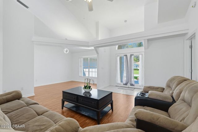 23 Old Sunbeam Drive, South Daytona, FL 32119