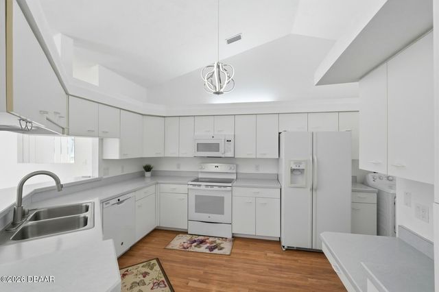 23 Old Sunbeam Drive, South Daytona, FL 32119