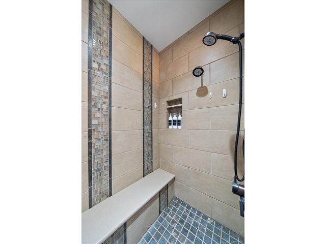 5771 Last Pointe Dr, Windsor, CO 80550
