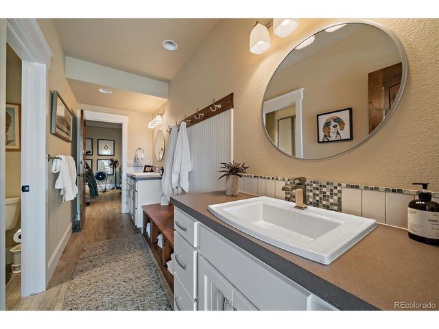 5771 Last Pointe Dr, Windsor, CO 80550