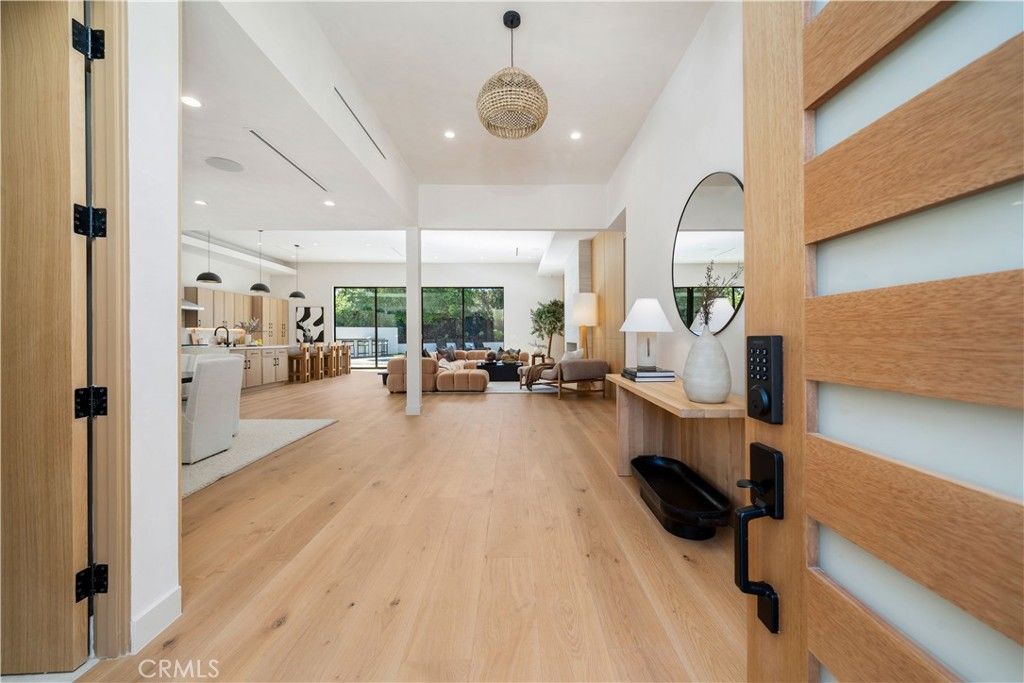 5631 Wilhelmina Avenue, Woodland Hills, CA 91367 — photo 4