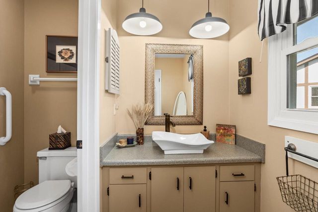 5335 S Sutton PLACE, Greenfield, WI 53221