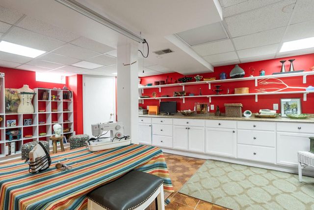 5335 S Sutton PLACE, Greenfield, WI 53221