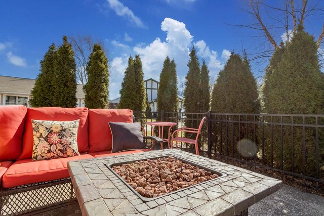 5335 S Sutton PLACE, Greenfield, WI 53221