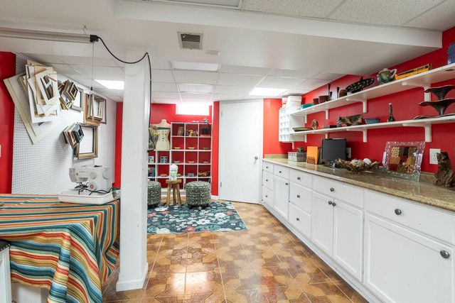 5335 S Sutton PLACE, Greenfield, WI 53221