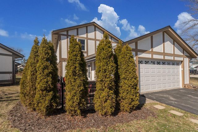 5335 S Sutton PLACE, Greenfield, WI 53221