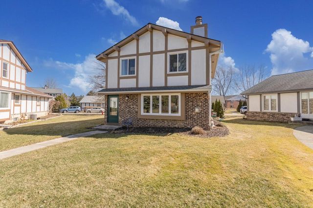 5335 S Sutton PLACE, Greenfield, WI 53221