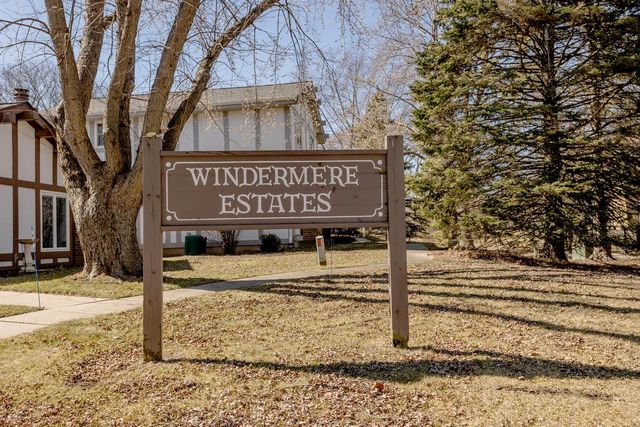 5335 S Sutton PLACE, Greenfield, WI 53221