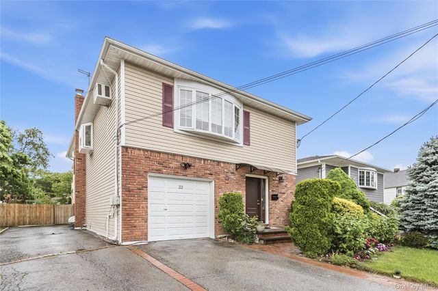 22 Wood Street, Lynbrook, NY 11563
