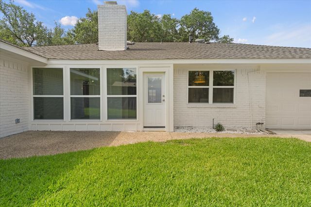 2713 Quail Ridge Drive, Carrollton, TX 75006