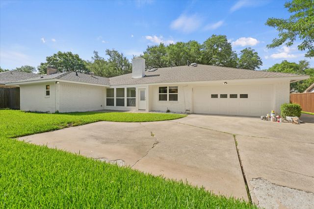2713 Quail Ridge Drive, Carrollton, TX 75006