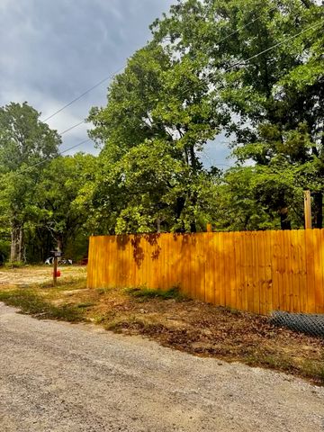 132 Prewitt Street, Mabank, TX 75156