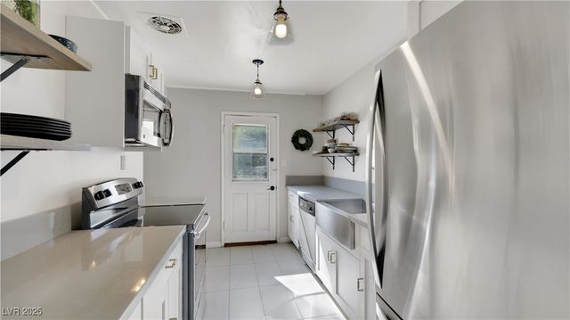 1115 Douglas Drive, Las Vegas, NV 89102