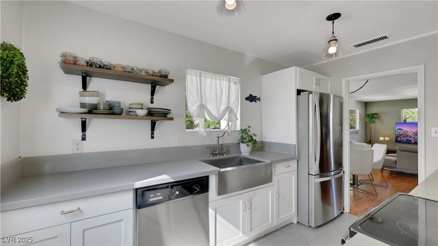 1115 Douglas Drive, Las Vegas, NV 89102