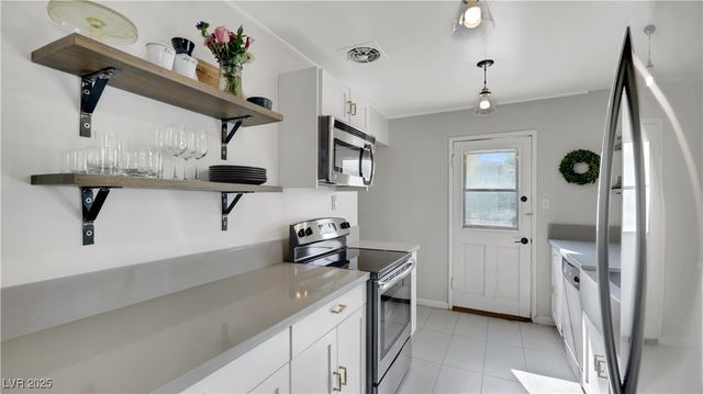 1115 Douglas Drive, Las Vegas, NV 89102